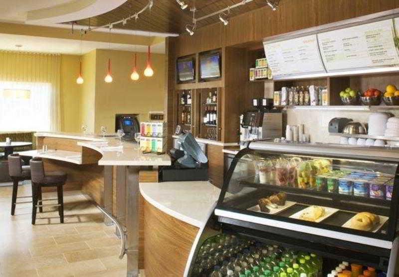 Courtyard By Marriott Santa Barbara Goleta Hotel Restaurant photo